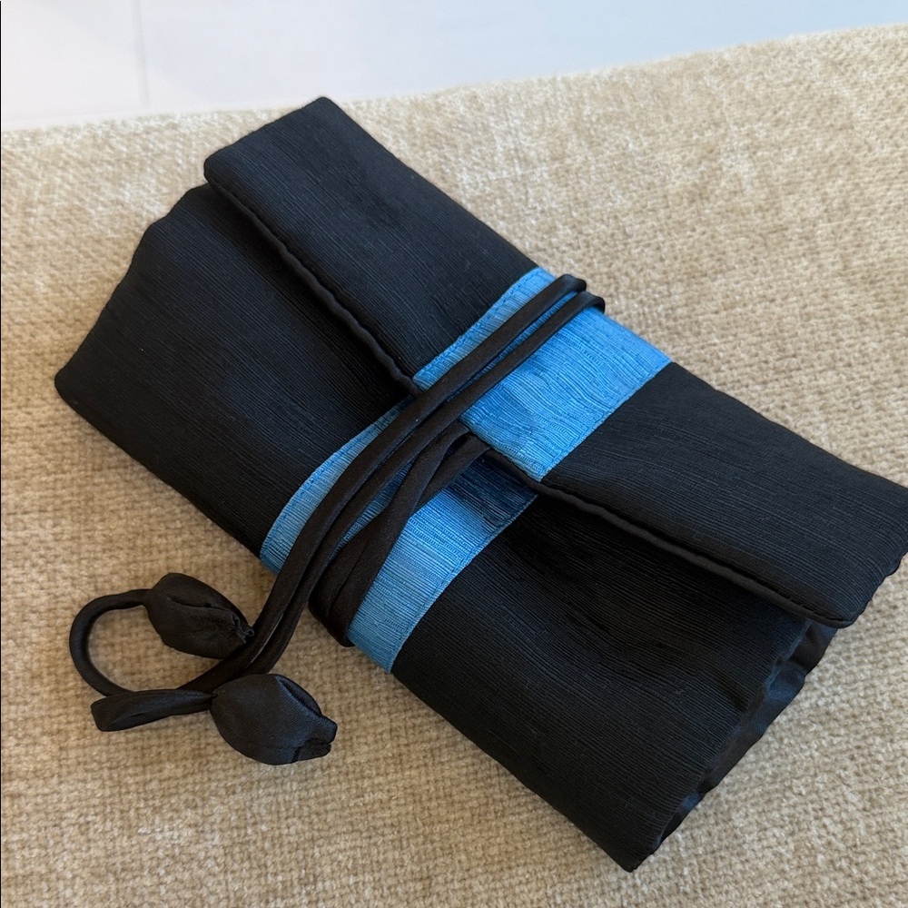 NWOT Black and Blue Silk Fabric Jewelry Holder